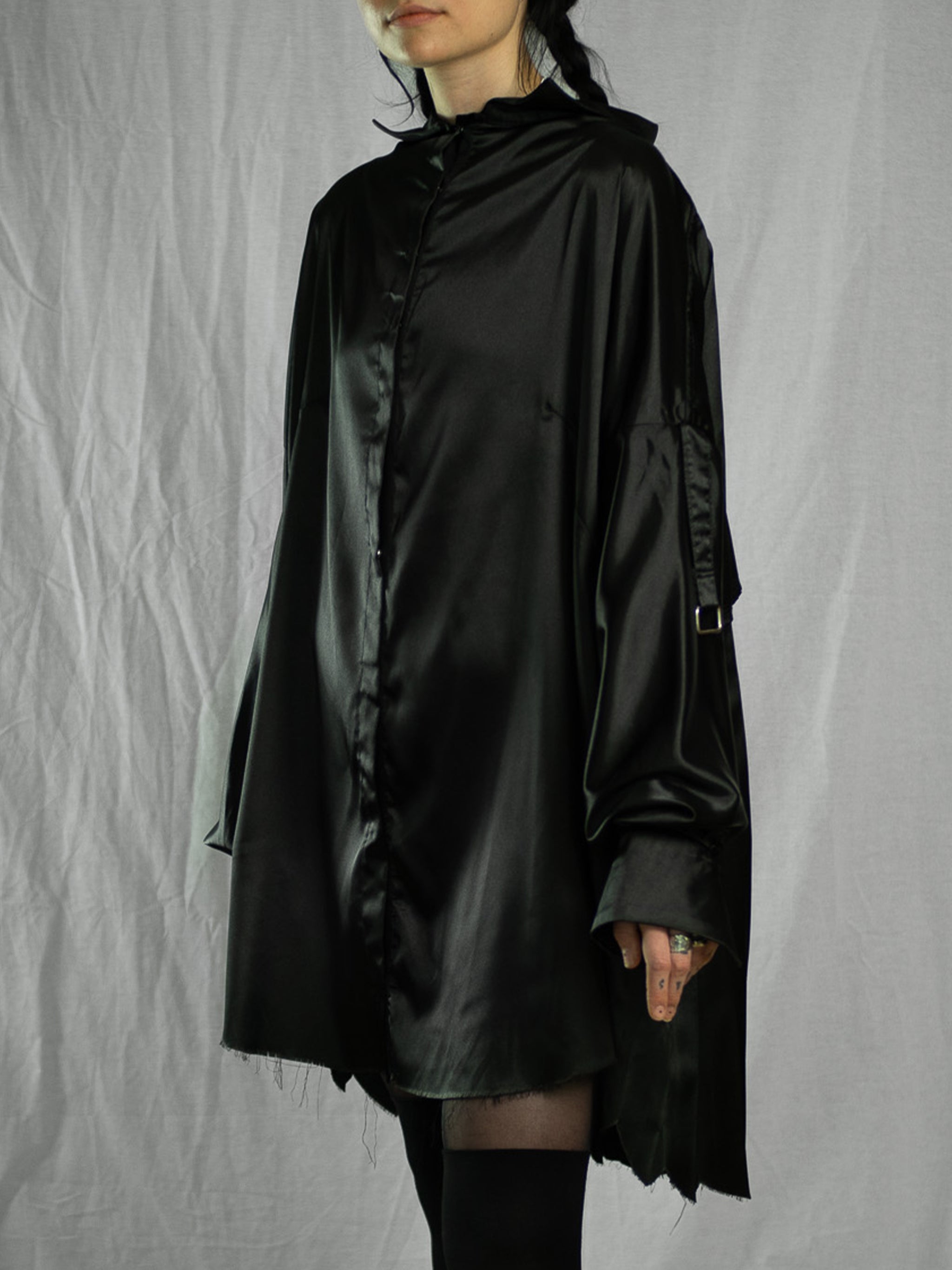 Back-pleated shirt